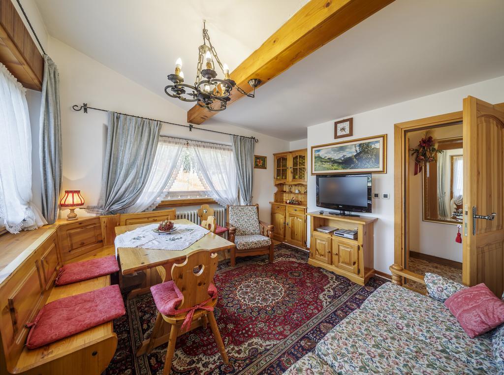 Villa Casanova - Stayincortina Кортина-д'Ампеццо Номер фото