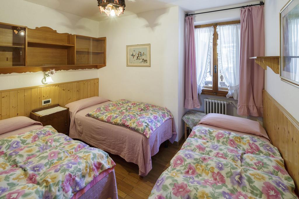 Villa Casanova - Stayincortina Кортина-д'Ампеццо Номер фото